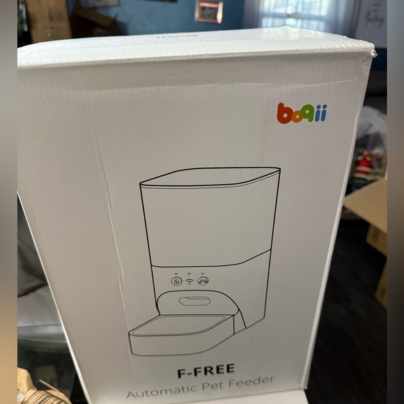 Smart Pet Feeder with WiFi Connection - Picture 5 of 5